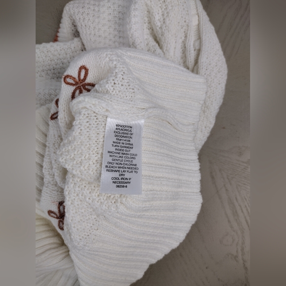 Embroidered Sweater - Picture 6 of 7